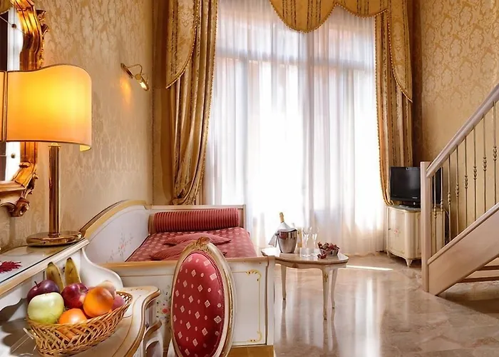 CanalettoHotel Venise